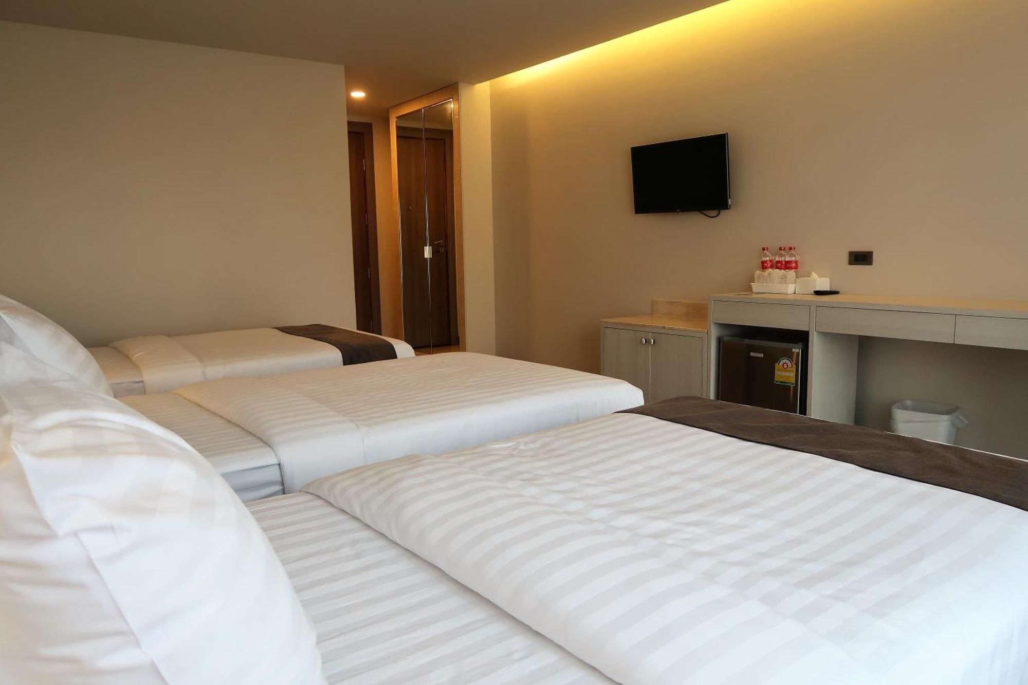 รุ่งอรุณโฮเทล โดย เลอสิริ Hotel เชียงใหม่ ภายนอก รูปภาพ