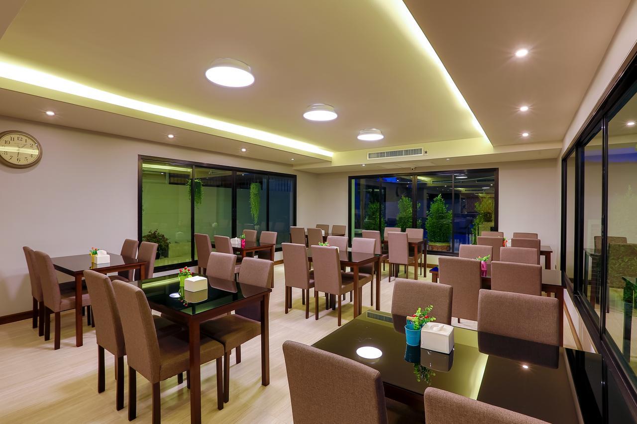รุ่งอรุณโฮเทล โดย เลอสิริ Hotel เชียงใหม่ ภายนอก รูปภาพ