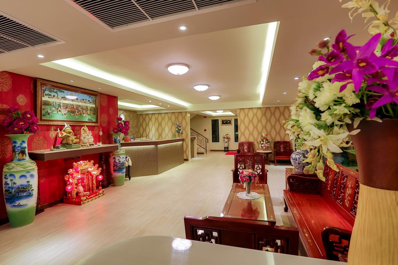 รุ่งอรุณโฮเทล โดย เลอสิริ Hotel เชียงใหม่ ภายนอก รูปภาพ