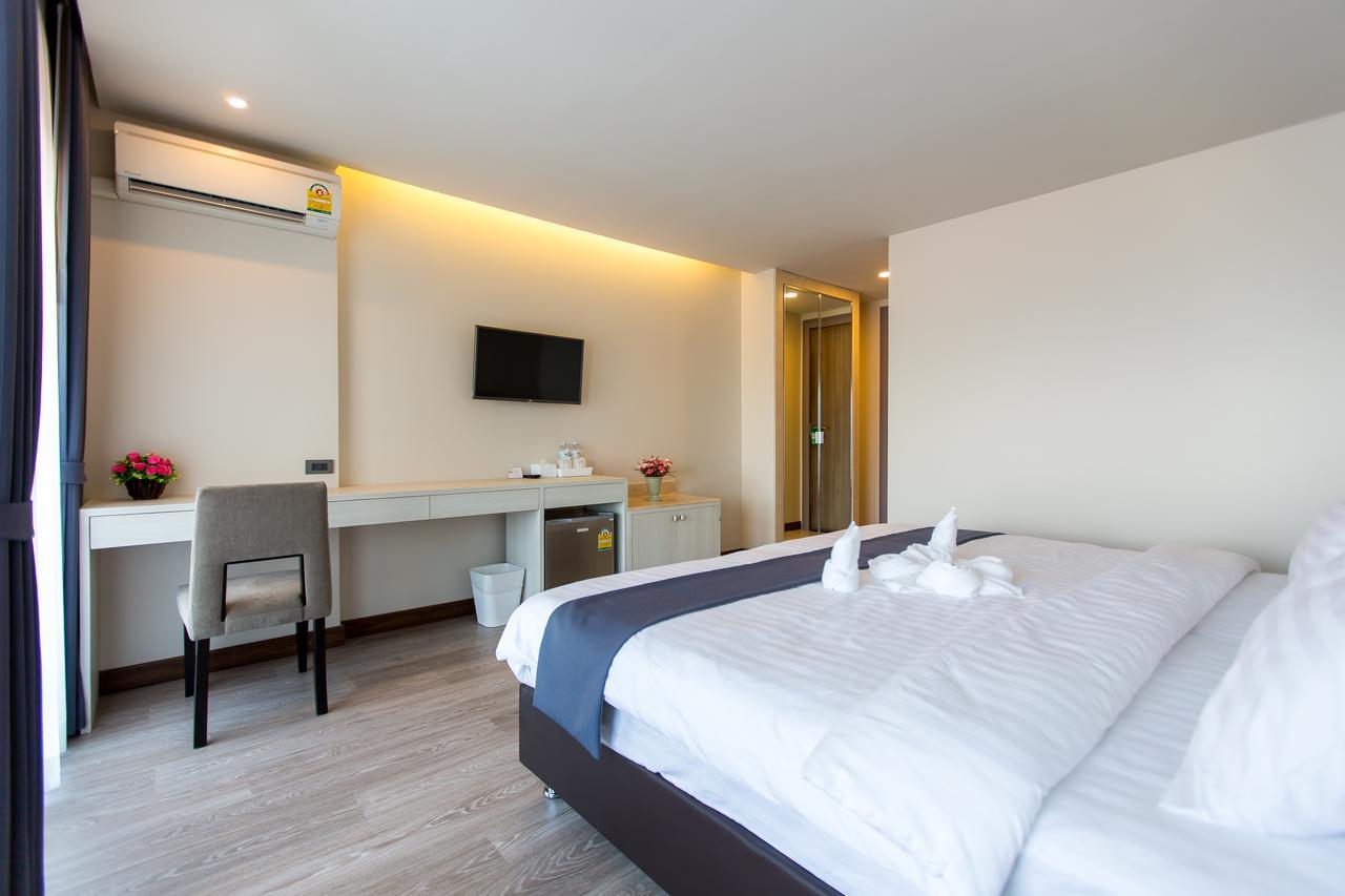 รุ่งอรุณโฮเทล โดย เลอสิริ Hotel เชียงใหม่ ภายนอก รูปภาพ