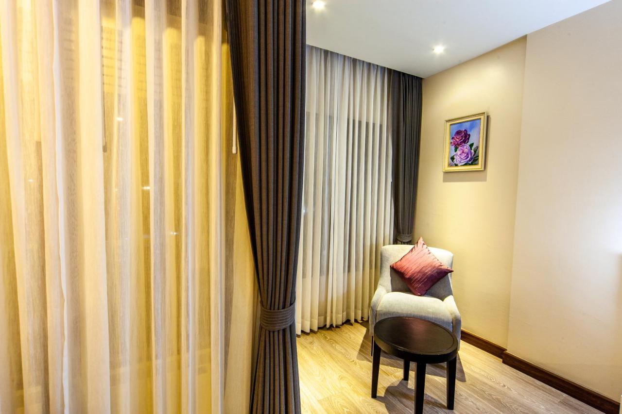 รุ่งอรุณโฮเทล โดย เลอสิริ Hotel เชียงใหม่ ภายนอก รูปภาพ