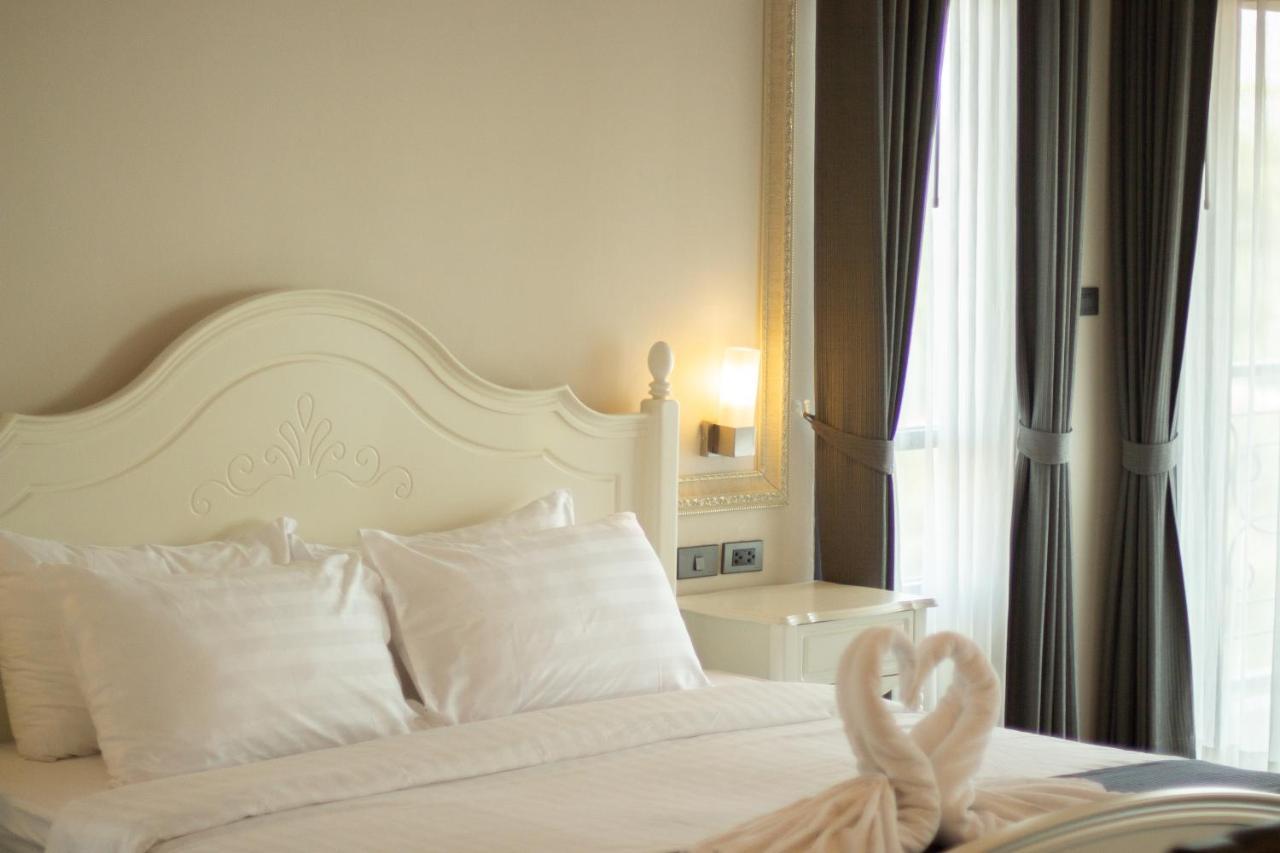 รุ่งอรุณโฮเทล โดย เลอสิริ Hotel เชียงใหม่ ภายนอก รูปภาพ