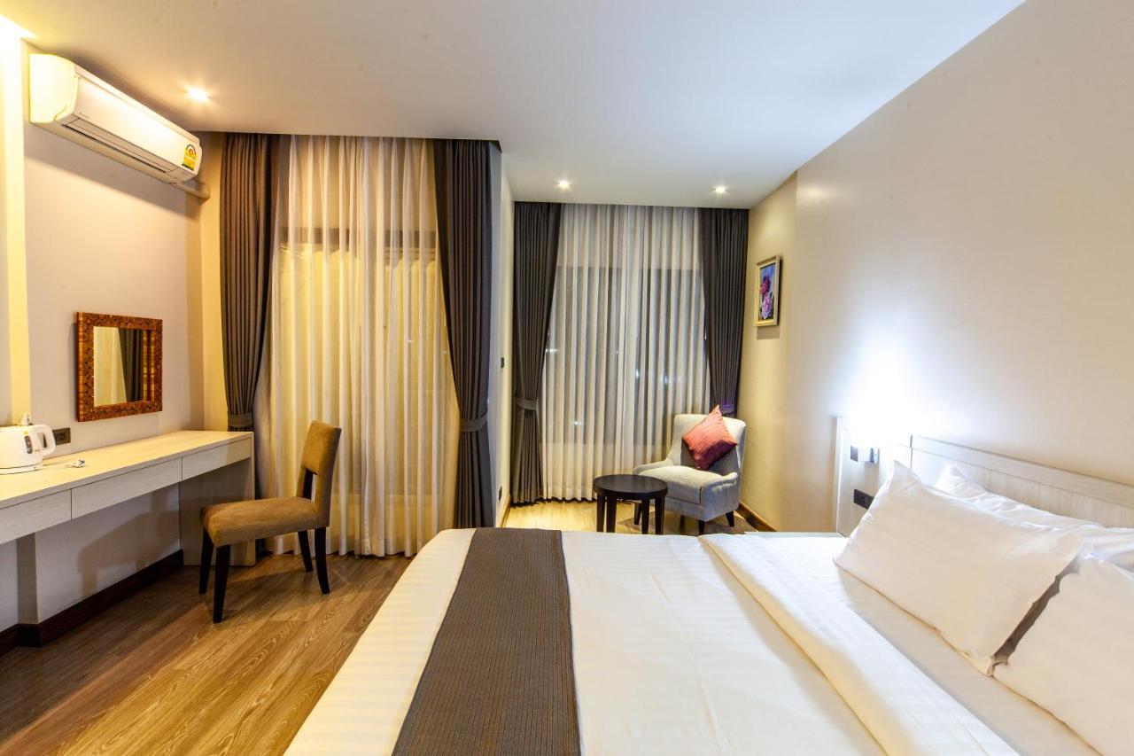 รุ่งอรุณโฮเทล โดย เลอสิริ Hotel เชียงใหม่ ภายนอก รูปภาพ