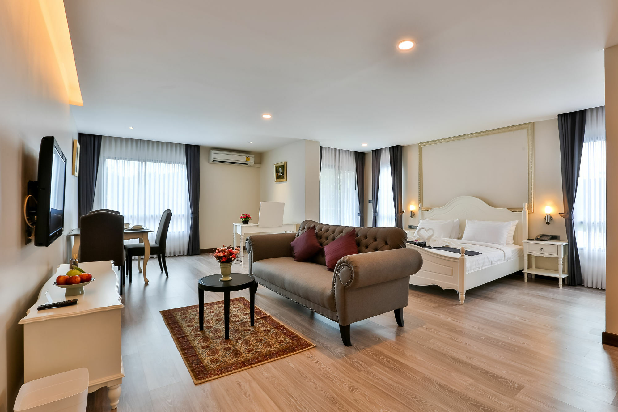 รุ่งอรุณโฮเทล โดย เลอสิริ Hotel เชียงใหม่ ภายนอก รูปภาพ