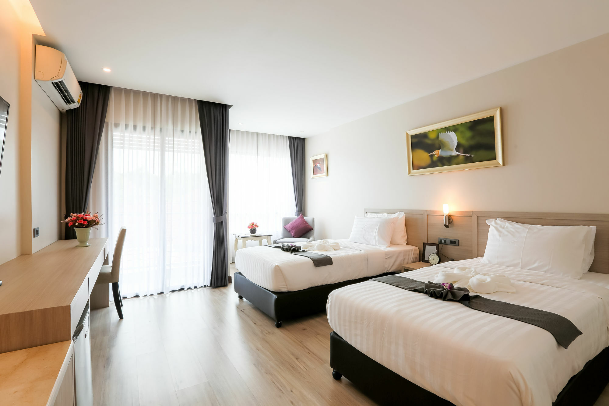 รุ่งอรุณโฮเทล โดย เลอสิริ Hotel เชียงใหม่ ภายนอก รูปภาพ